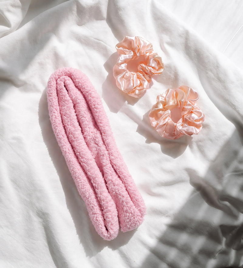 BeachWave CurlBand in Bubblegum with satin scrunchies